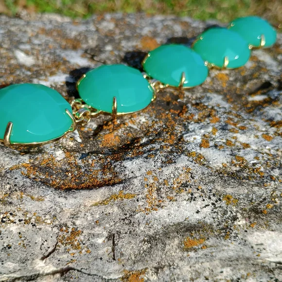 Kendra Scott (retired) chunky faceted Chalcedony Cassie, Preppy Core - Picture 5 of 14